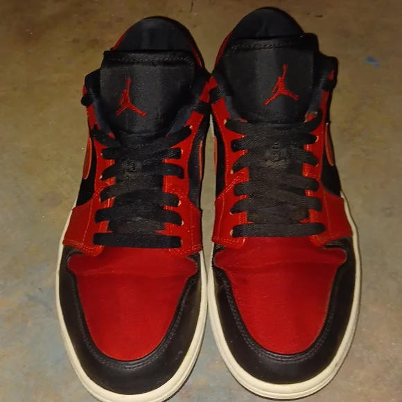 Retro Jordan 1s low's - Picture 6 of 9